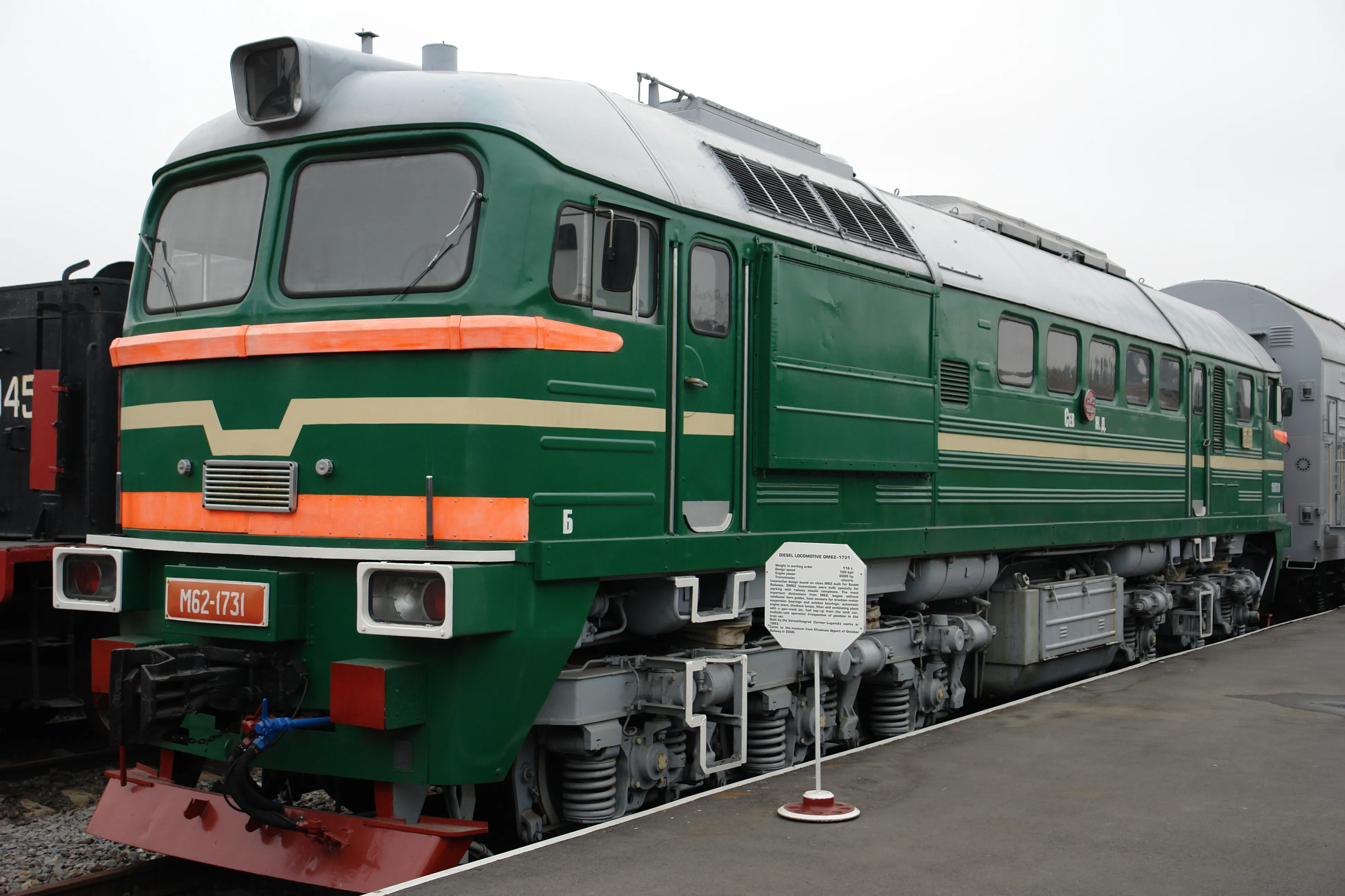 Front of a diesel locomotive, illustrating the locomotive-style sound of a 5-chime train horn
