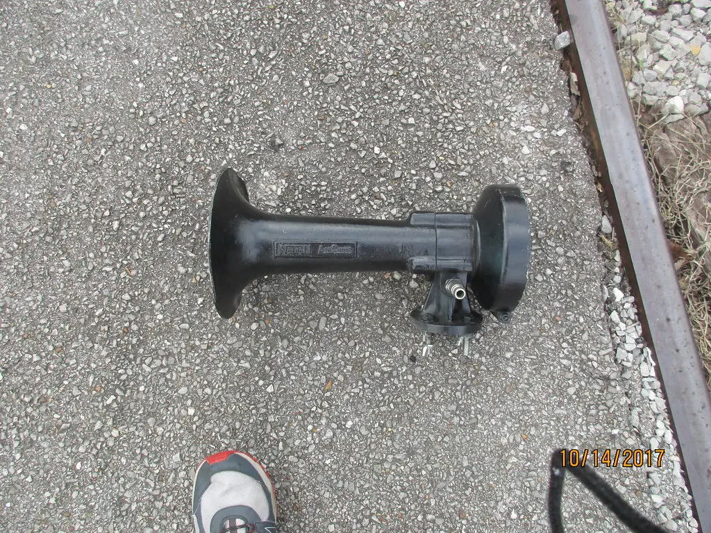 Nathan AirChime five-chime train horn