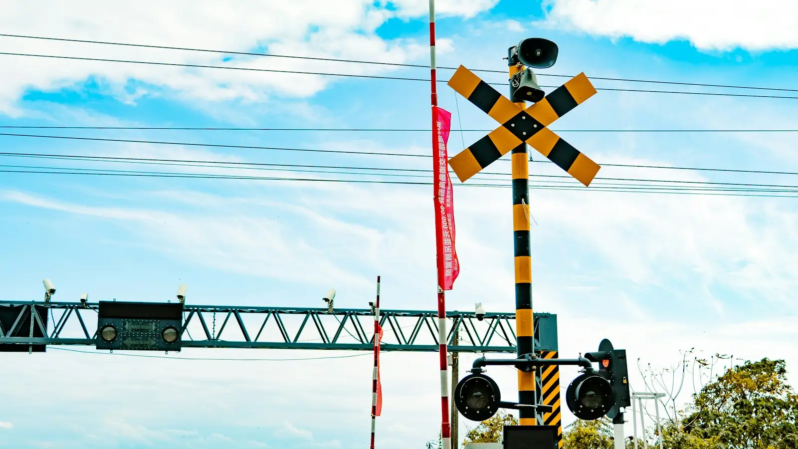 Black and yellow traffic light